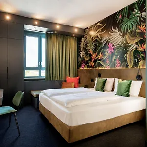 Otel Rugs, Augsburg